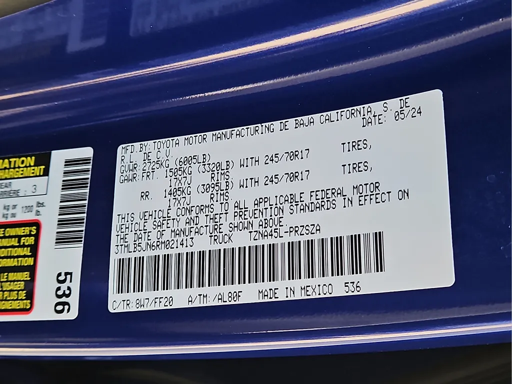 Toyota Tacoma photo 16