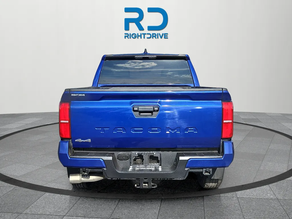 Toyota Tacoma photo 4