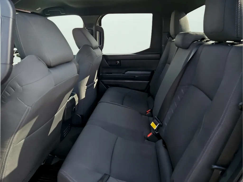 Toyota Tacoma photo 10