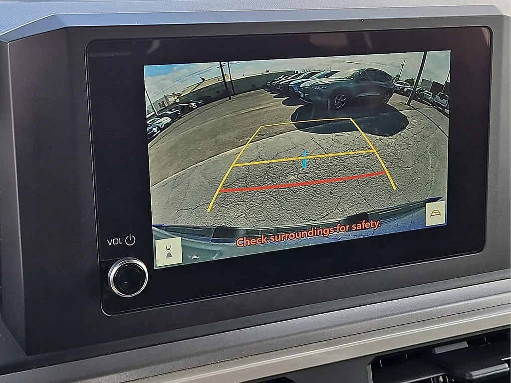 Toyota Tacoma photo 18