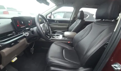 More photos of 2025 Kia Carnival LXS at RightDrive - 6930 Alameda, TX