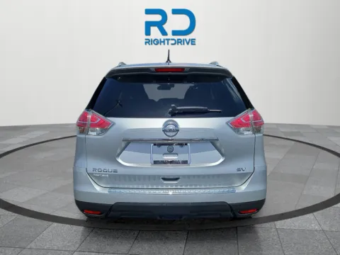 More photos of 2016 Nissan Rogue SV at RightDrive - 6930 Alameda, TX