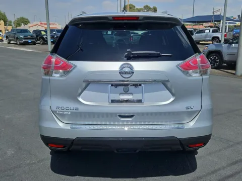 More photos of 2016 Nissan Rogue SV at RightDrive - 6930 Alameda, TX