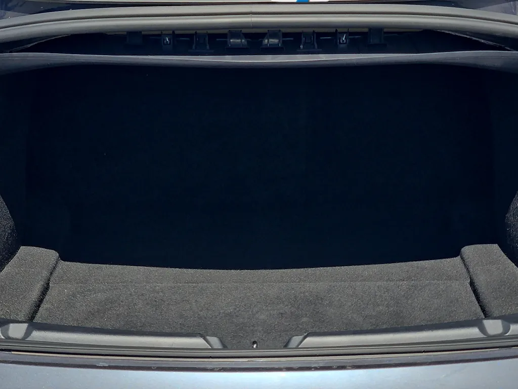 Tesla Model 3 photo 11