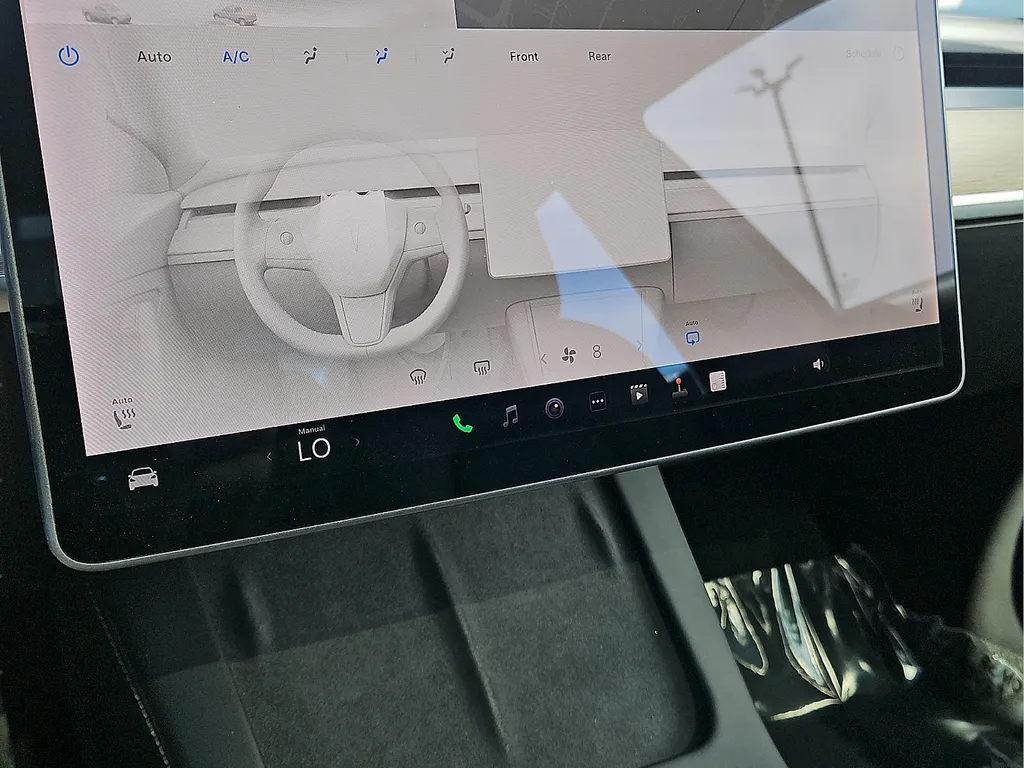 Tesla Model 3 photo 21