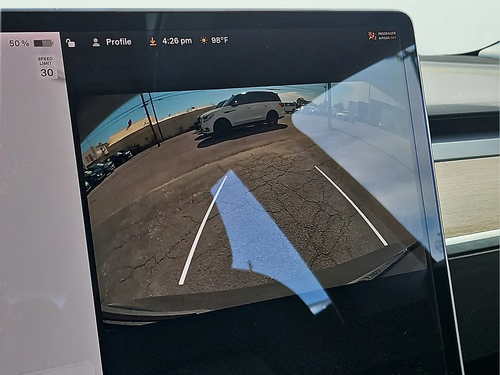 Tesla Model 3 photo 19