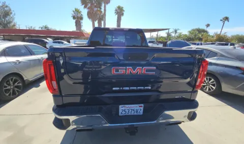 More photos of 2019 GMC Sierra 1500 SLT at RightDrive - 6930 Alameda, TX