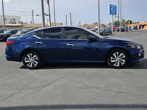 Photos of 2022 Nissan Altima 2.5 S for sale in El Paso, TX at RightDrive - 6930 Alameda