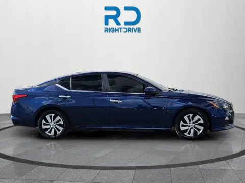 Photos of 2022 Nissan Altima 2.5 S for sale in El Paso, TX at RightDrive - 6930 Alameda