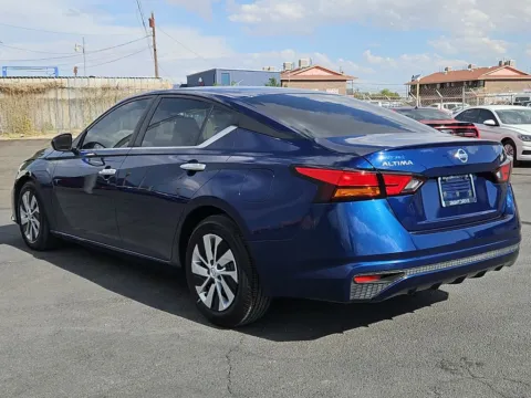 More photos of 2022 Nissan Altima 2.5 S at RightDrive - 6930 Alameda, TX