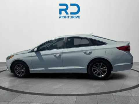 More photos of 2016 Hyundai Sonata SE at RightDrive - 6930 Alameda, TX