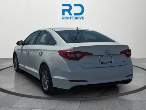More photos of 2016 Hyundai Sonata SE at RightDrive - 6930 Alameda, TX