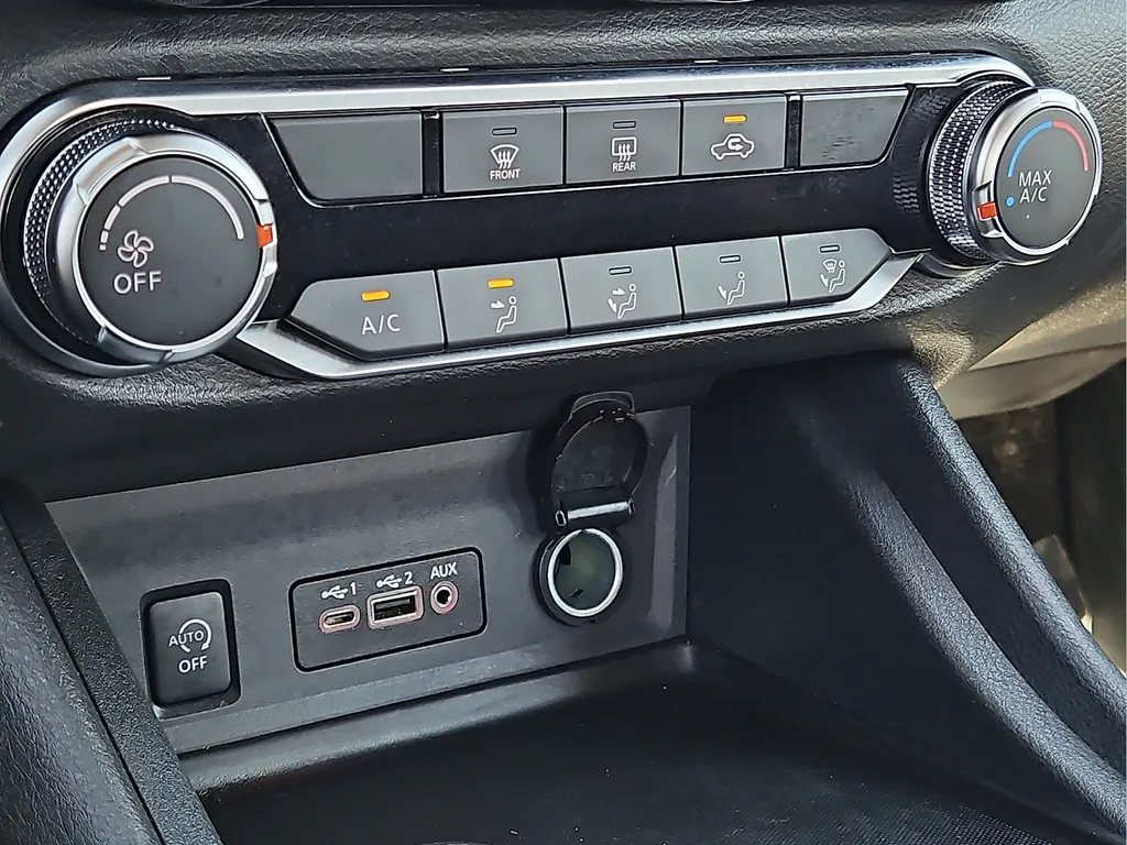 Nissan Sentra photo 21