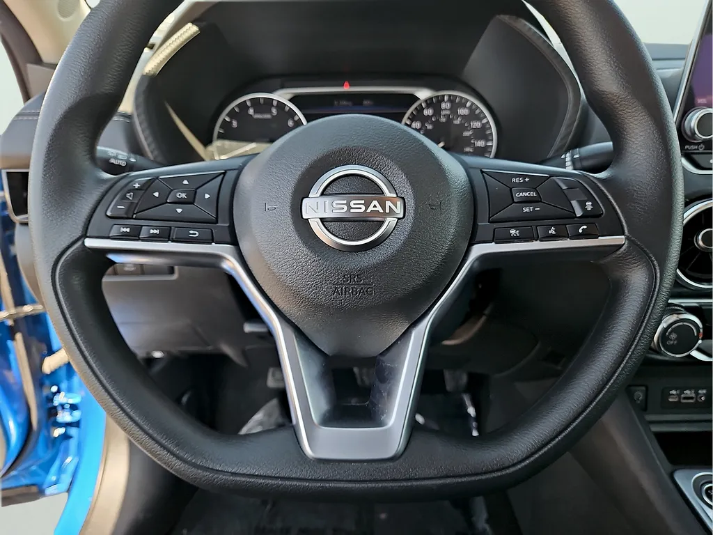 Nissan Sentra photo 24