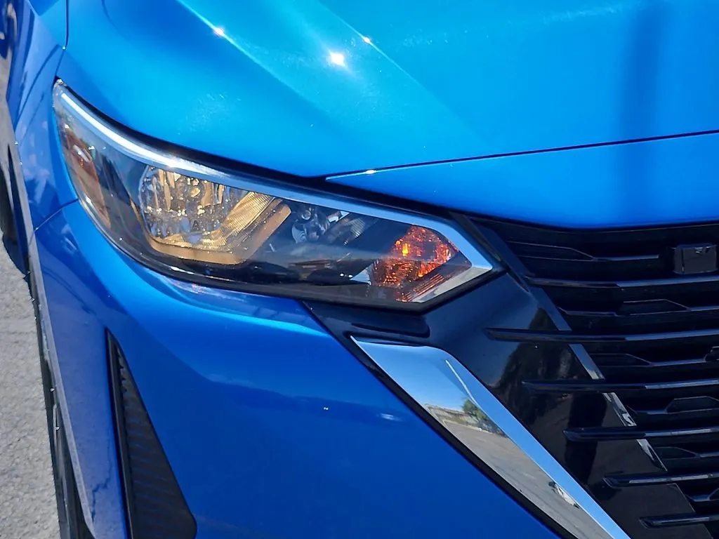 Nissan Sentra photo 8