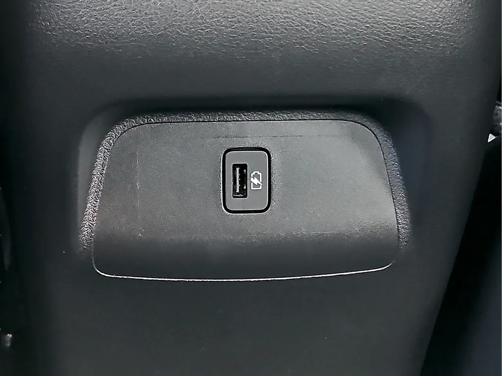 Nissan Sentra photo 14
