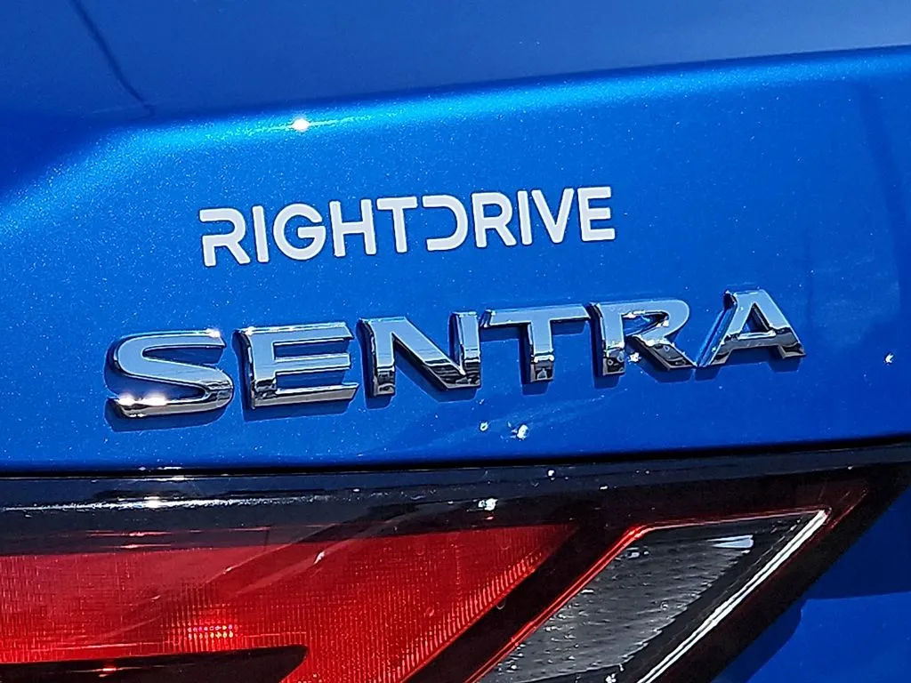 Nissan Sentra photo 12