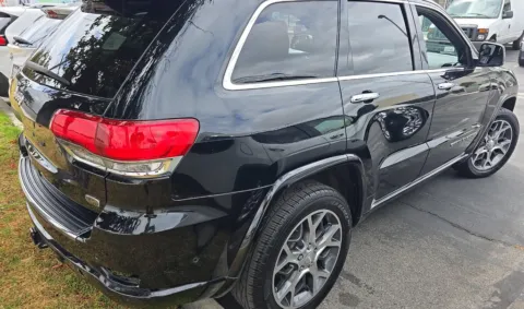 Another view of 2019 Jeep Grand Cherokee Overland for sale in El Paso, TX at RightDrive - 6930 Alameda