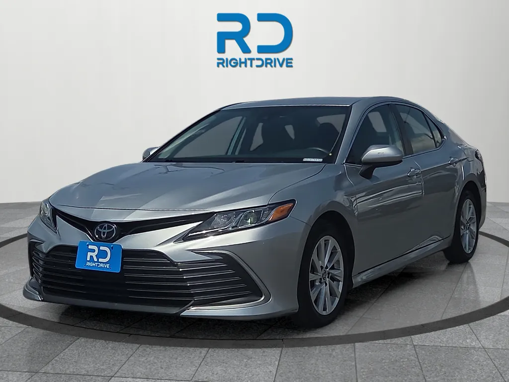 Toyota Camry photo 6