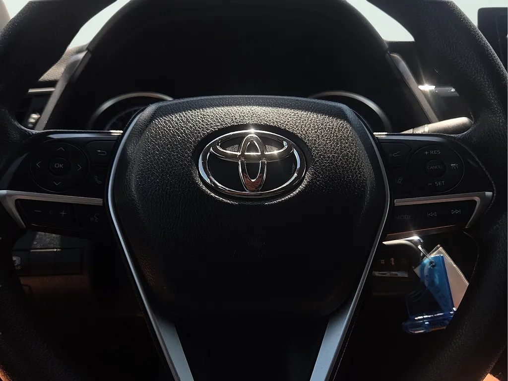 Toyota Camry photo 24