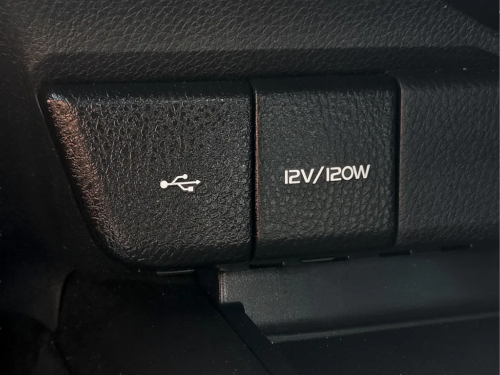 Toyota Camry photo 20
