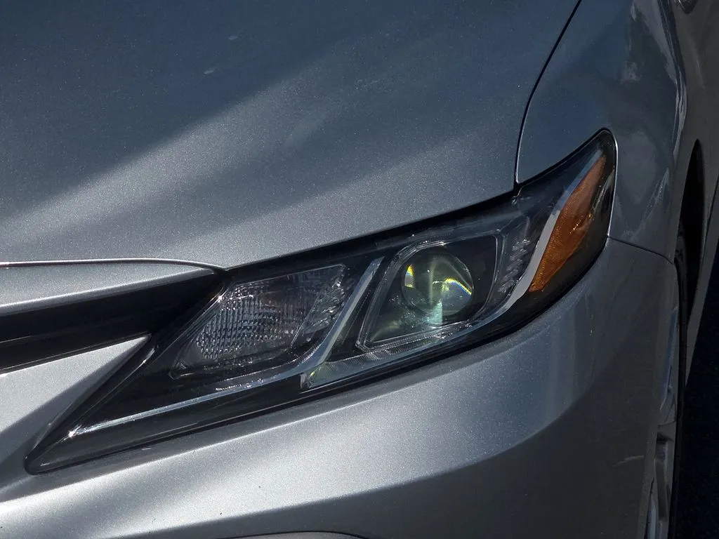 Toyota Camry photo 8