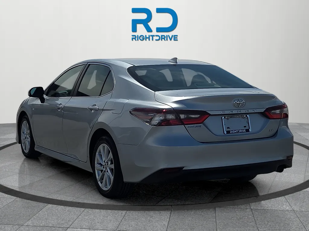 Toyota Camry photo 4