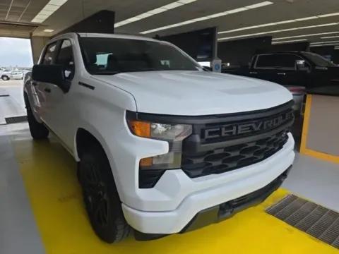More photos of 2022 Chevrolet Silverado 1500 Custom at RightDrive - 6930 Alameda, TX