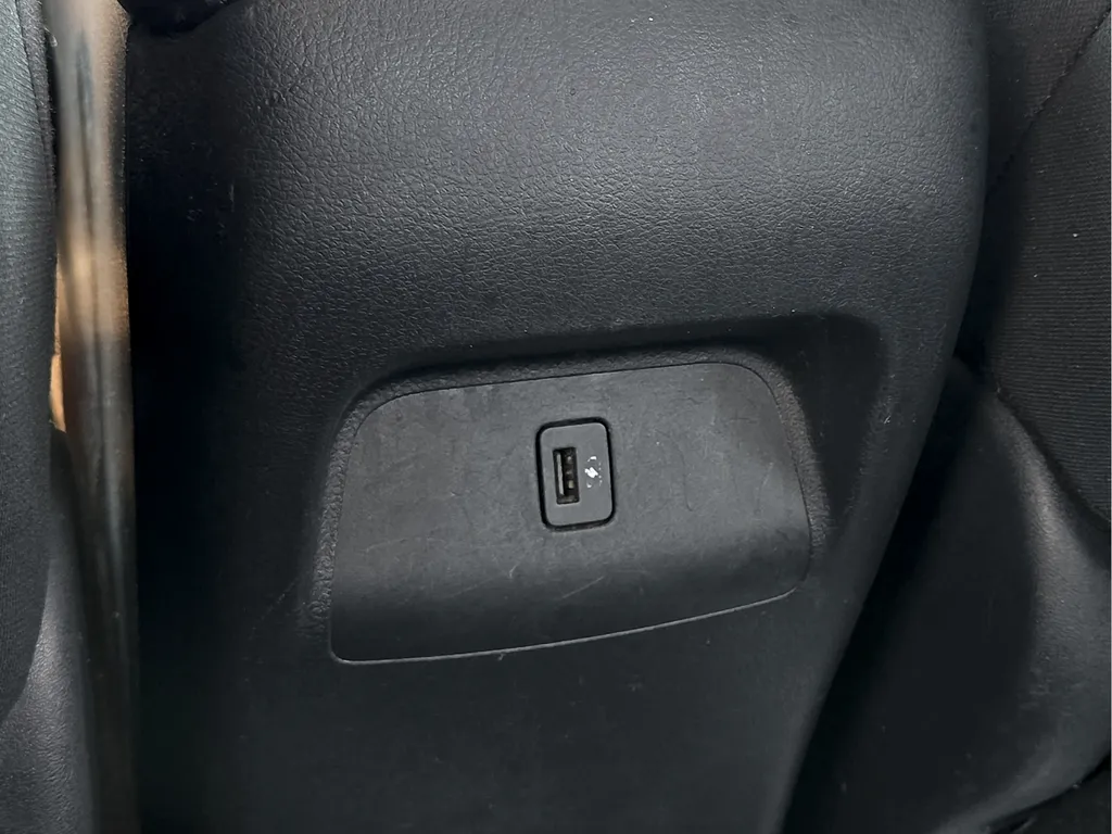 Nissan Sentra photo 12