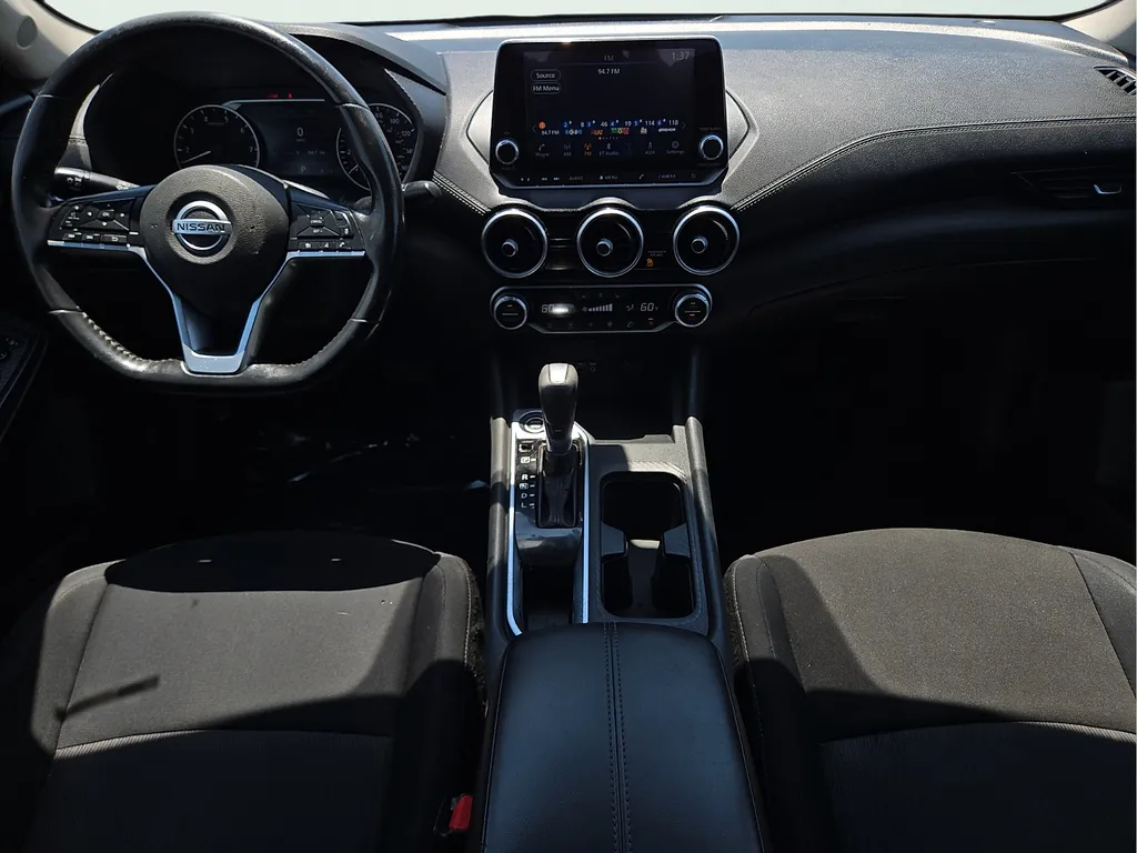 Nissan Sentra photo 13
