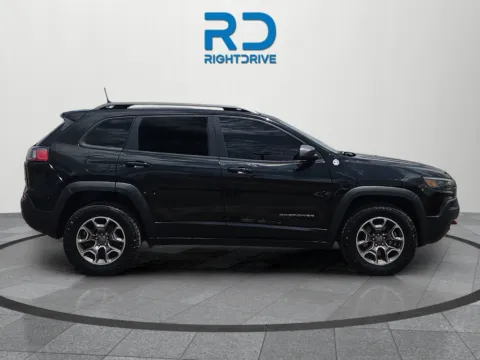 Photos of 2020 Jeep Cherokee Trailhawk for sale in El Paso, TX at RightDrive - 6930 Alameda