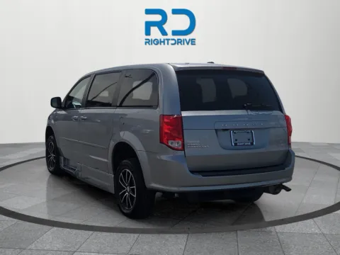 More photos of 2016 Dodge Grand Caravan SXT at RightDrive - 6930 Alameda, TX