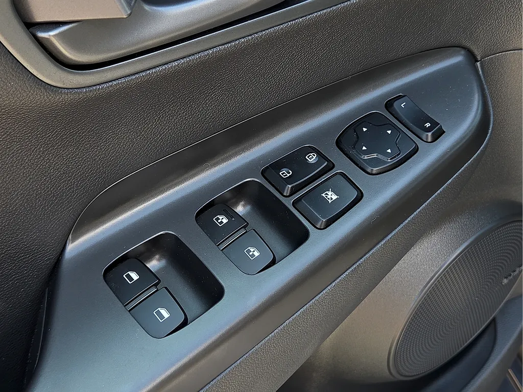 Hyundai Kona photo 17