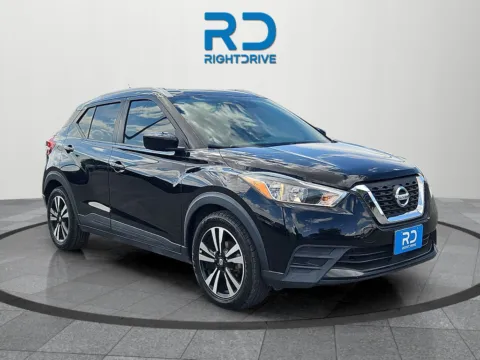 Black 2020 Nissan Kicks SV for sale in El Paso, TX