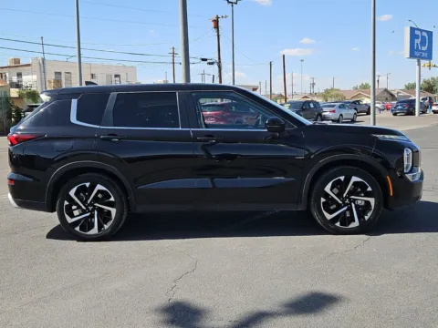 Photos of 2024 Mitsubishi Outlander SE for sale in El Paso, TX at RightDrive - 6930 Alameda