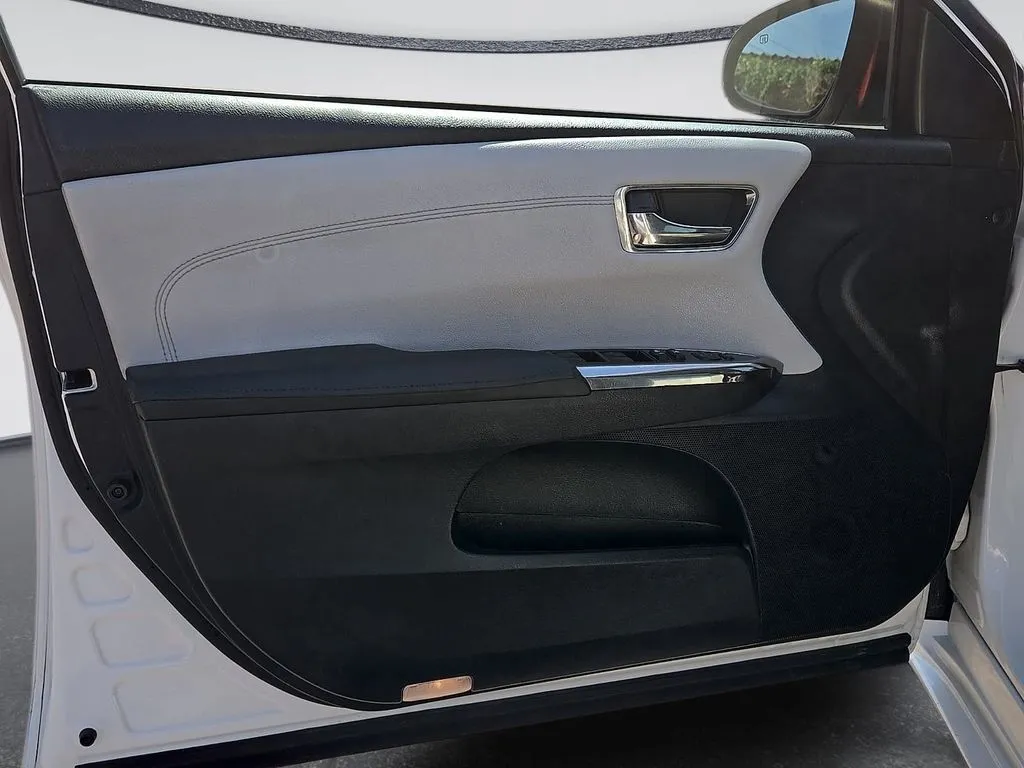 Toyota Avalon photo 16