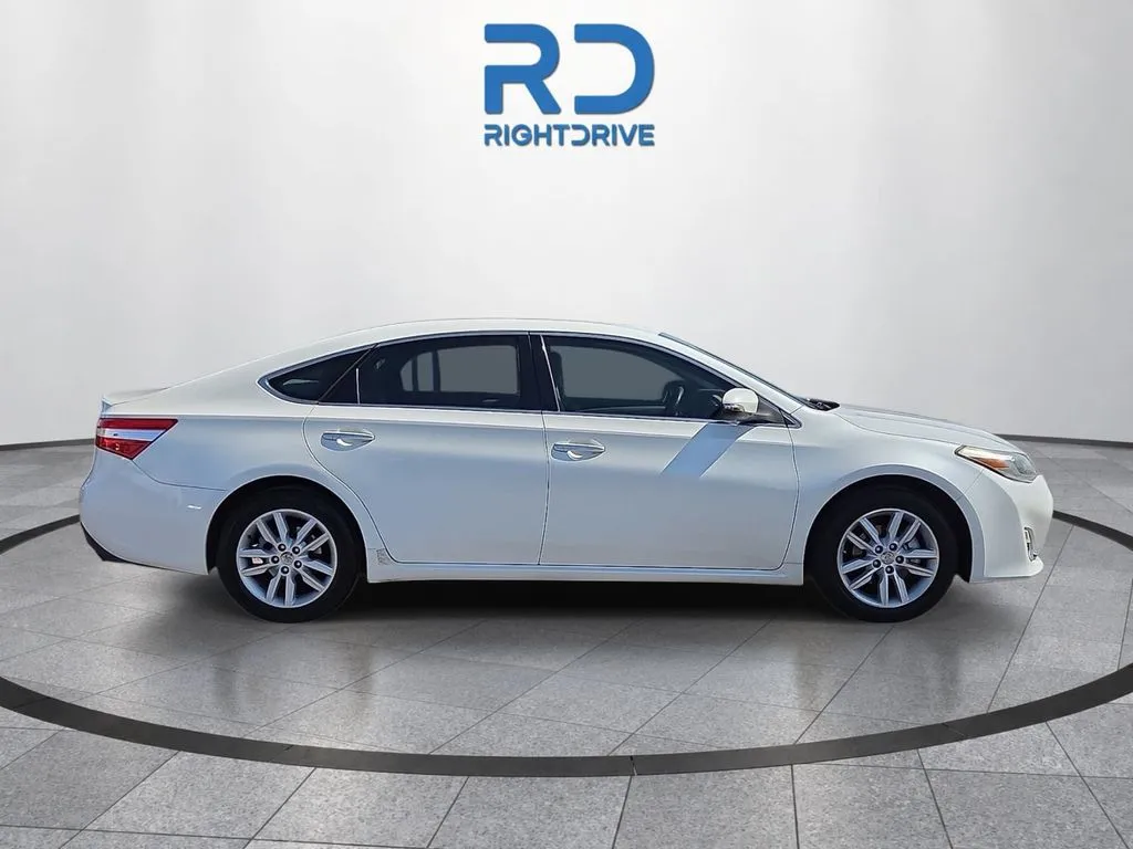 Toyota Avalon photo 5