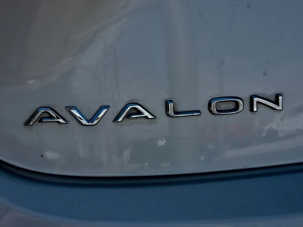 Toyota Avalon photo 11