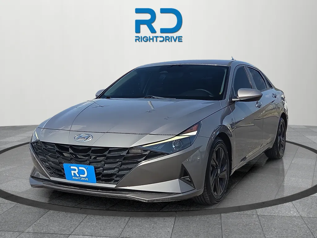 Hyundai Elantra photo 6