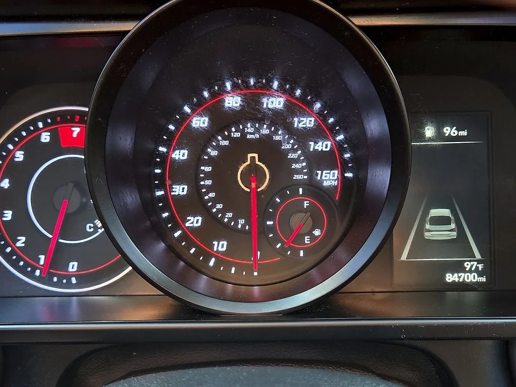Hyundai Elantra photo 23