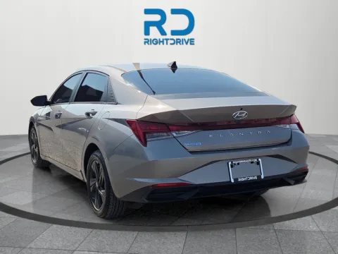 More photos of 2022 Hyundai Elantra SEL at RightDrive - 6930 Alameda, TX