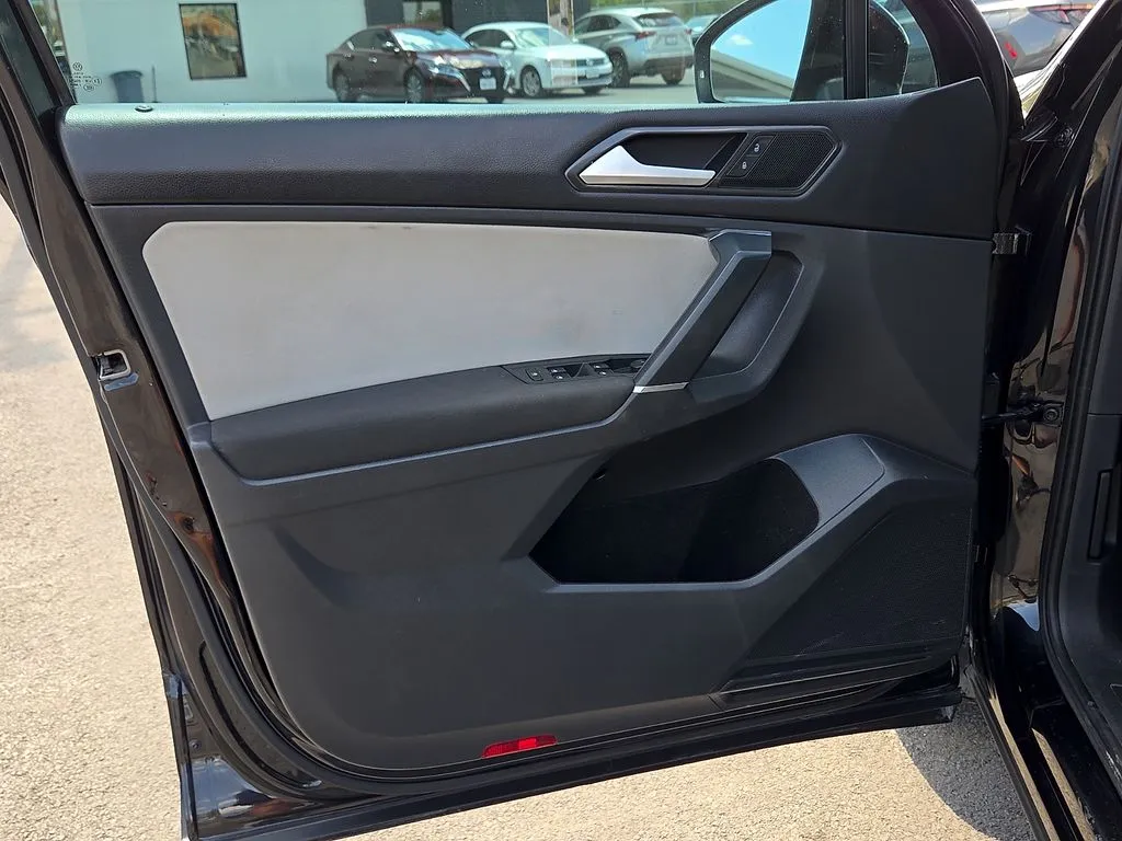 Volkswagen Tiguan photo 16