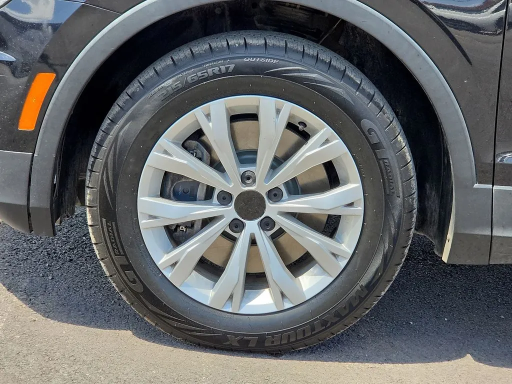 Volkswagen Tiguan photo 9