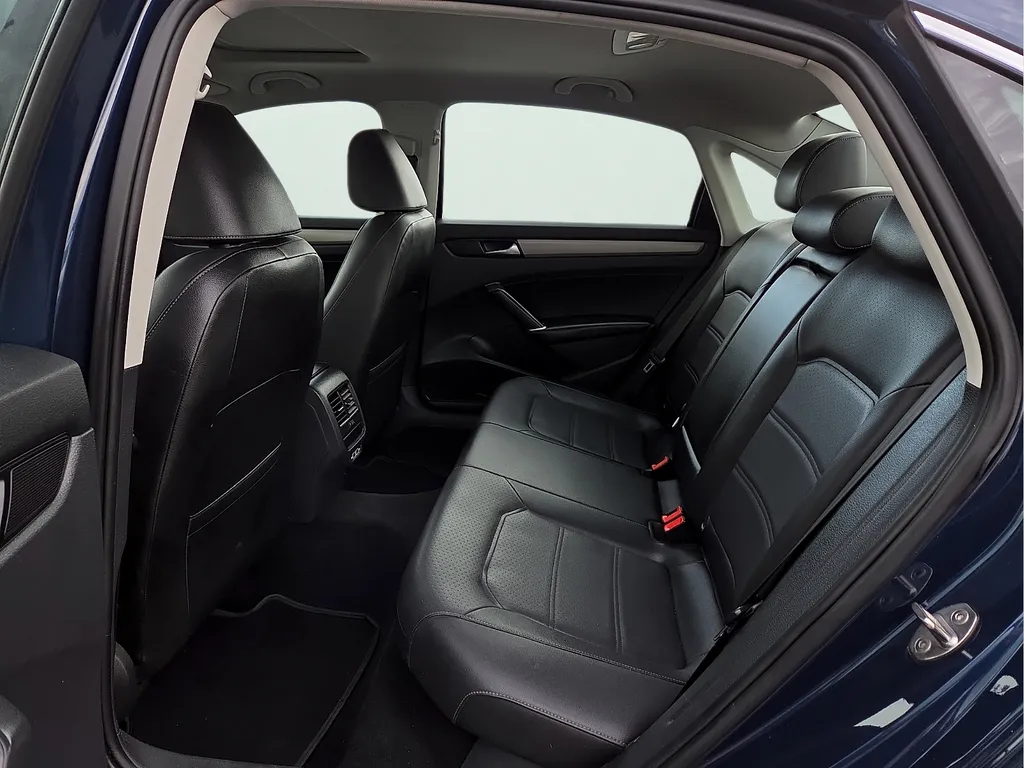2022 Volkswagen Passat SE - Photo 13