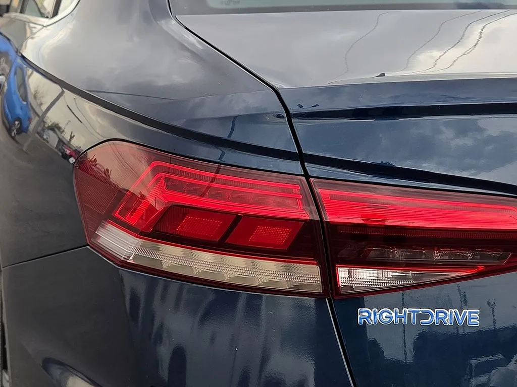 2022 Volkswagen Passat SE - Photo 10