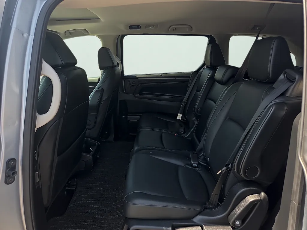 Honda Odyssey photo 14