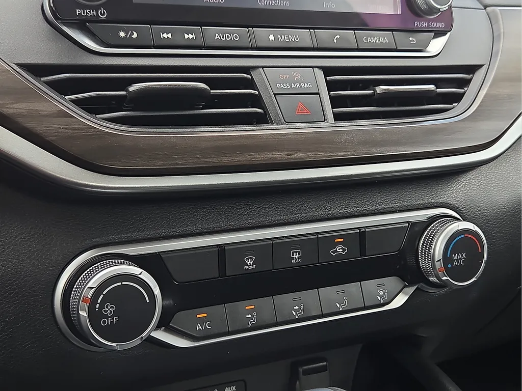 Nissan Altima photo 21