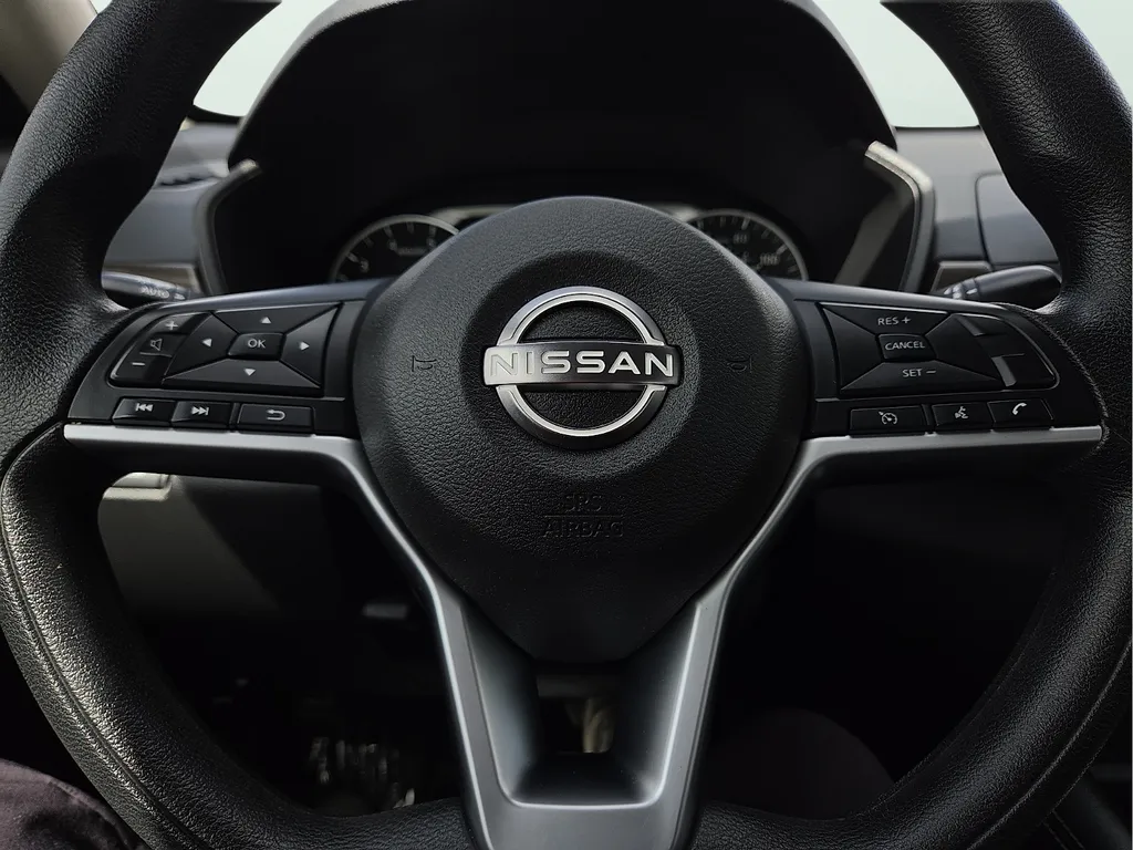 Nissan Altima photo 24