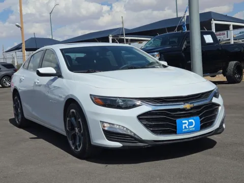 White 2022 Chevrolet Malibu LT for sale in El Paso, TX