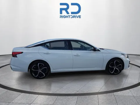 More photos of 2025 Nissan Altima 2.5 SR at RightDrive - 6930 Alameda, TX